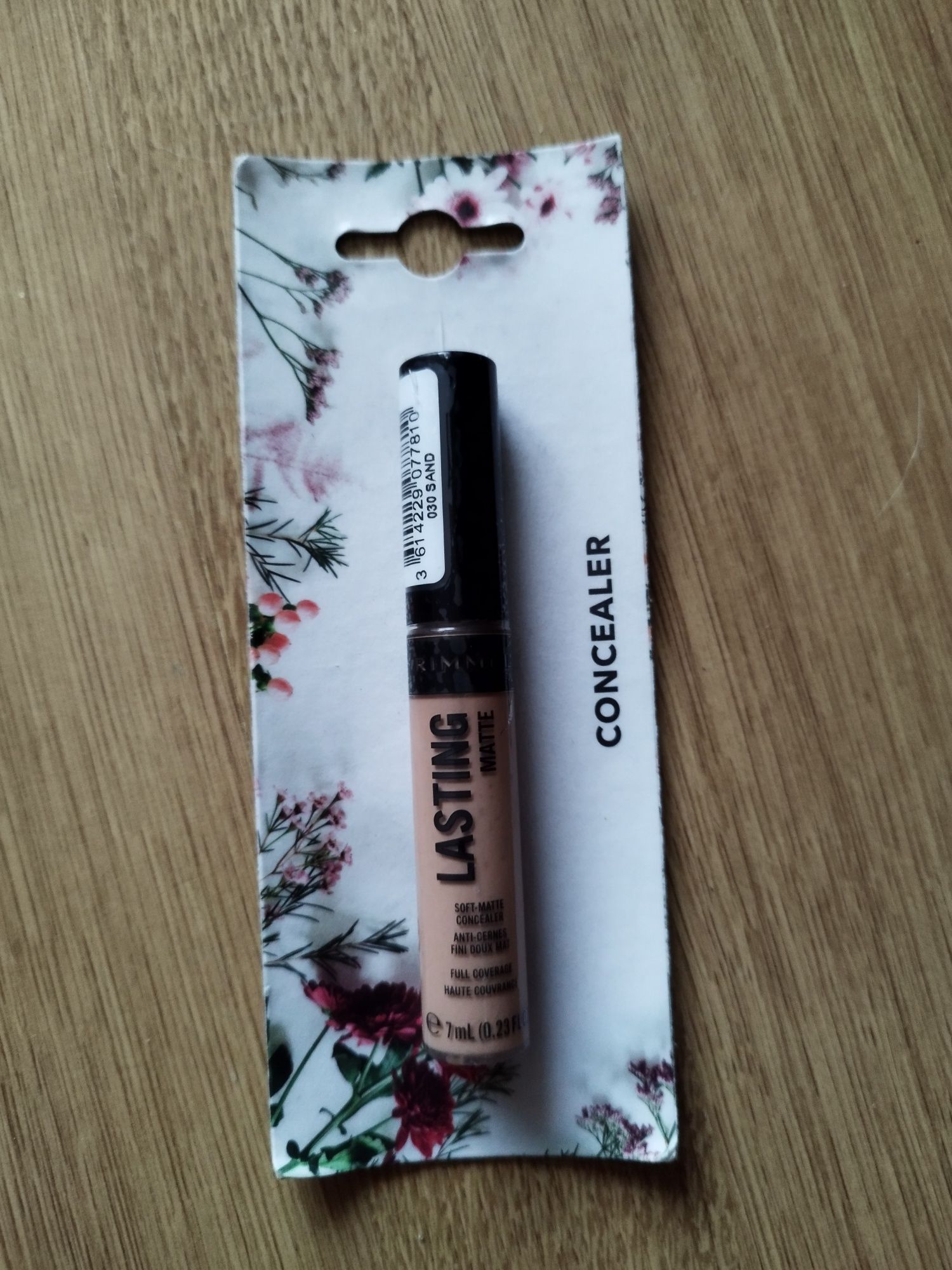 Nowy korektor rimmel kolor 030 SAND