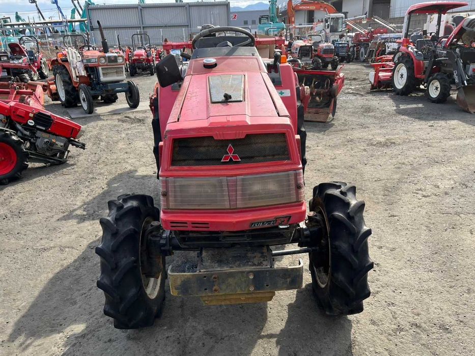 Traktor Mitsubishi MT20D