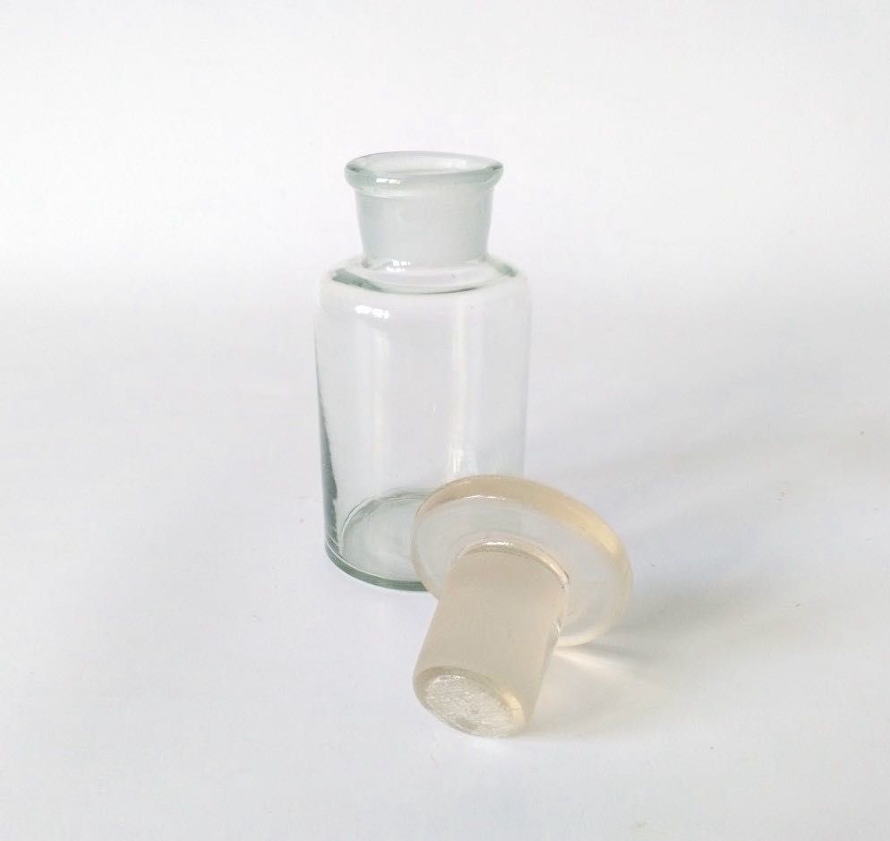 Flakon buteleczka apteczna stare szkło laboratoryjne