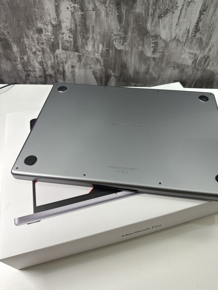 Macbook Pro 2021 16” M1 Pro