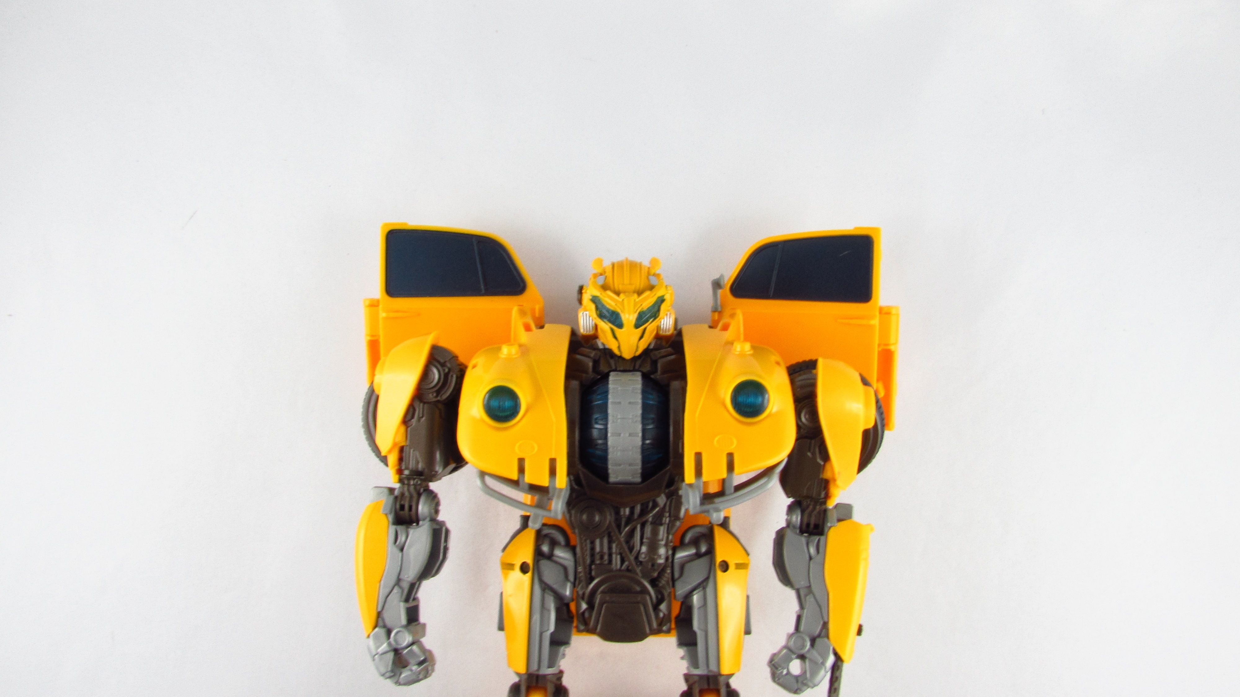 HASBRO Transformers MV6 Power Charge Bumblebee Figurka Interaktywna 1