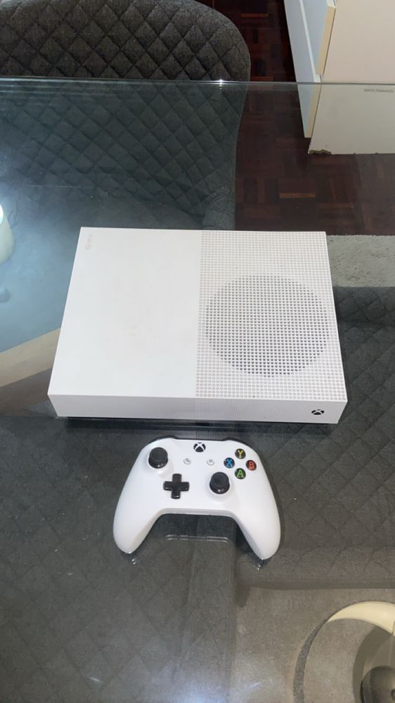 Xbox one S - Nova