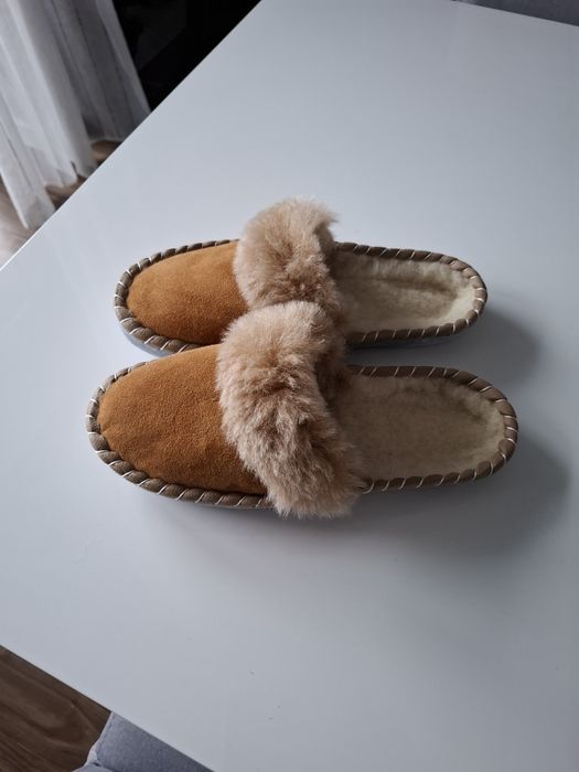 Nowe, cieplutkie, skórzane kapcie góralskie