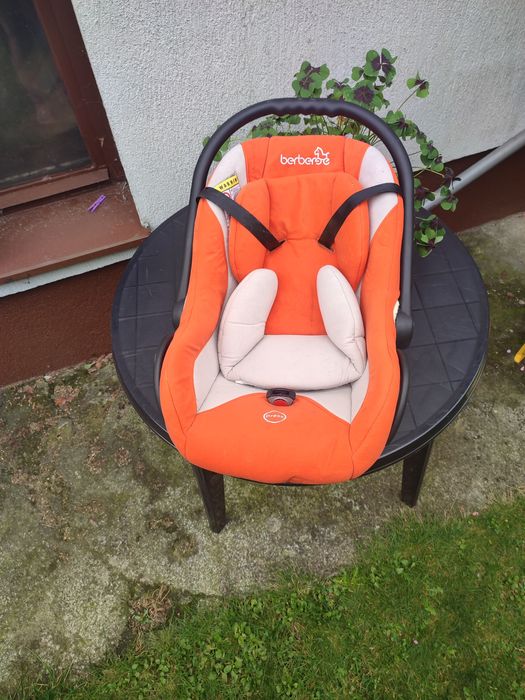 fotelik samochodowy dla dziecka i