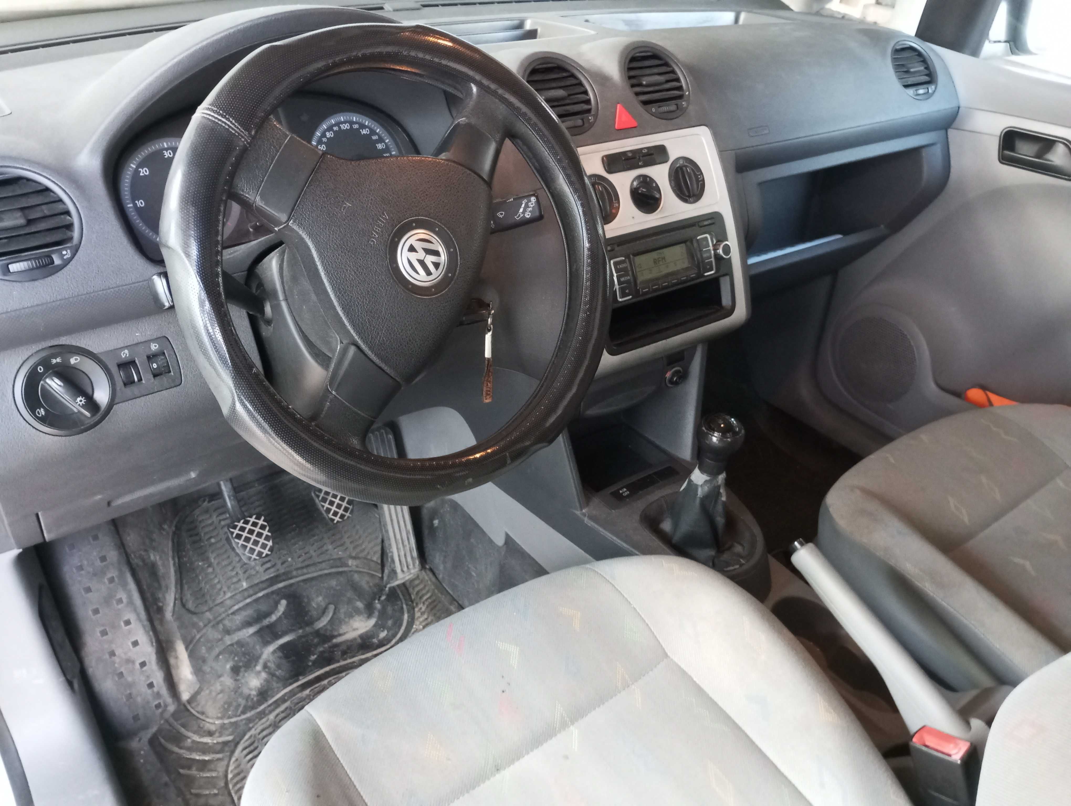 VW caddy com 270milkm