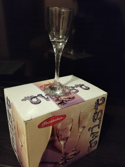 Набор рюмок.     .