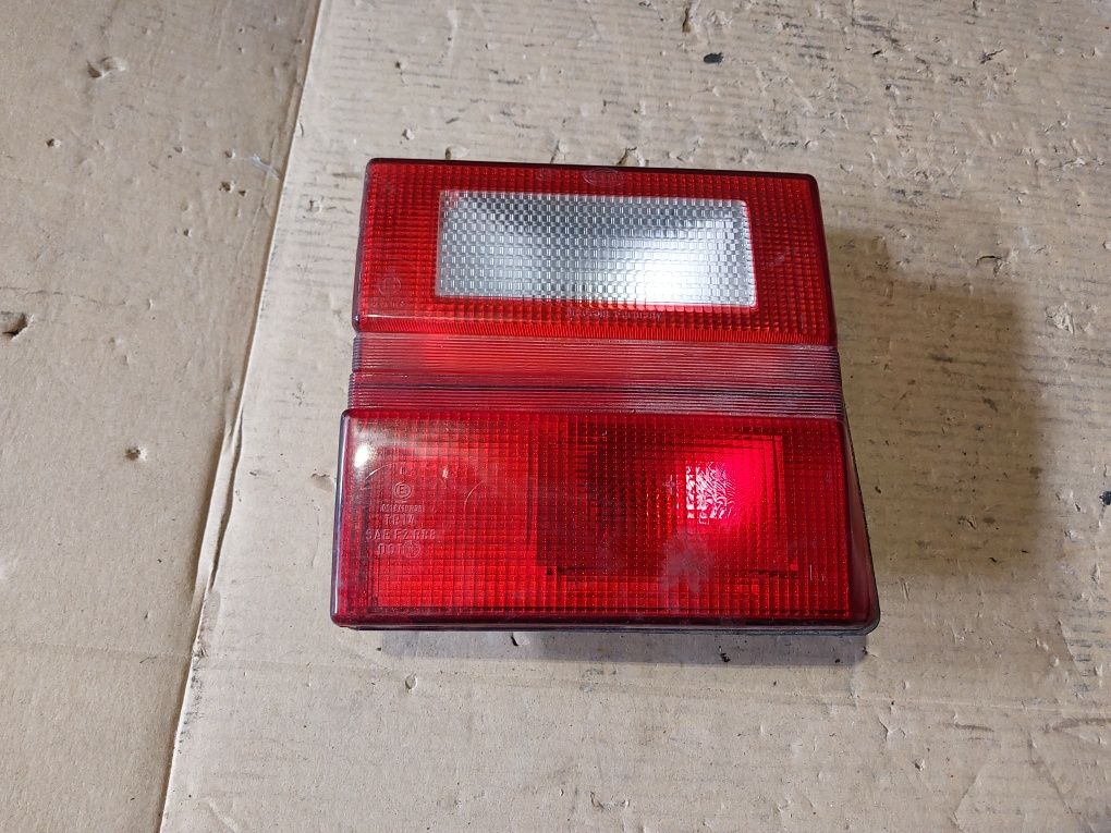 Audi 100 C 3 tylna lampa tył c3 lewa lewy Hella