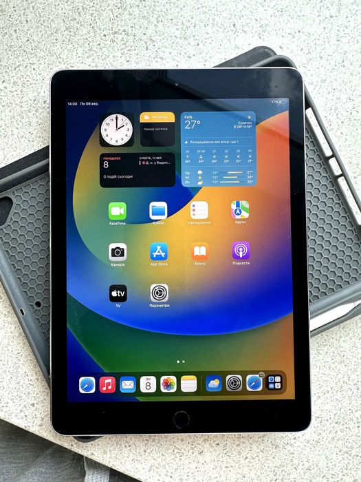iPad Pro 9.7-inch Wi-Fi + Cellular 128GB Model A1674