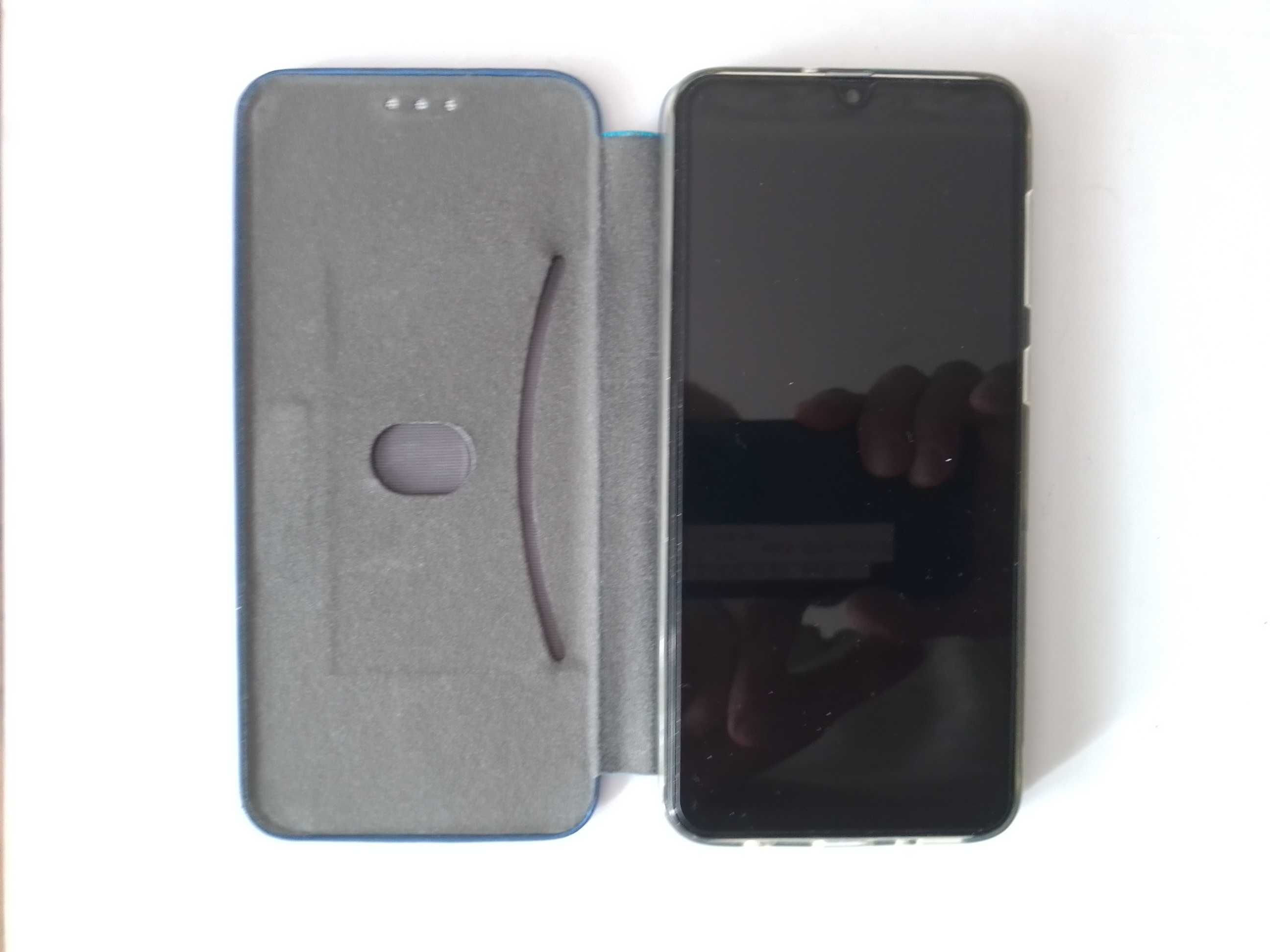 Смартфон Samsung Galaxy A30 3/32GB SM-A305FN/DS