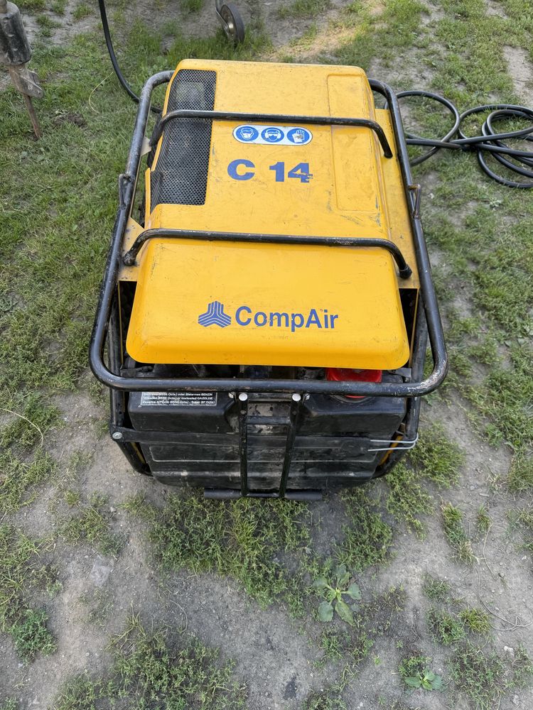 Kompresor śrubowy CompAir C14