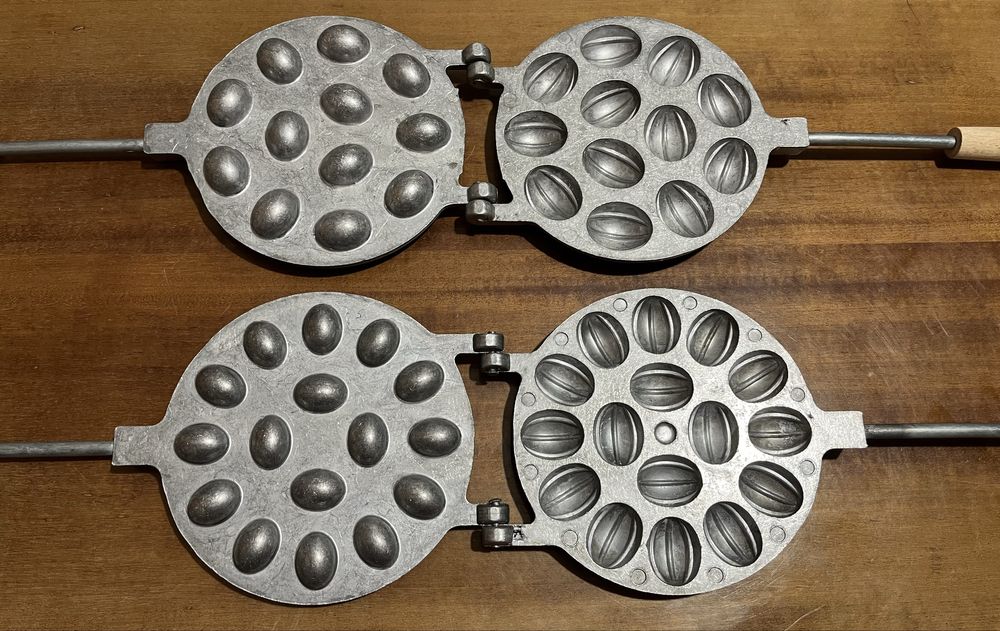 Горішниця орешница на 12 ,16 половинок для выпечки на газу