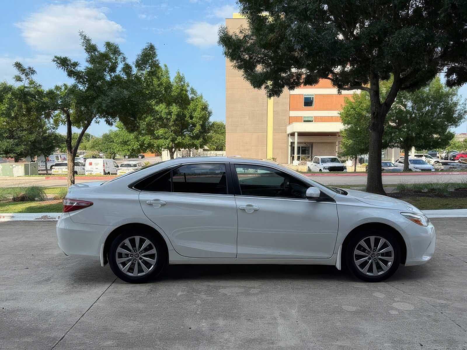 2016 Toyota Camry XLE