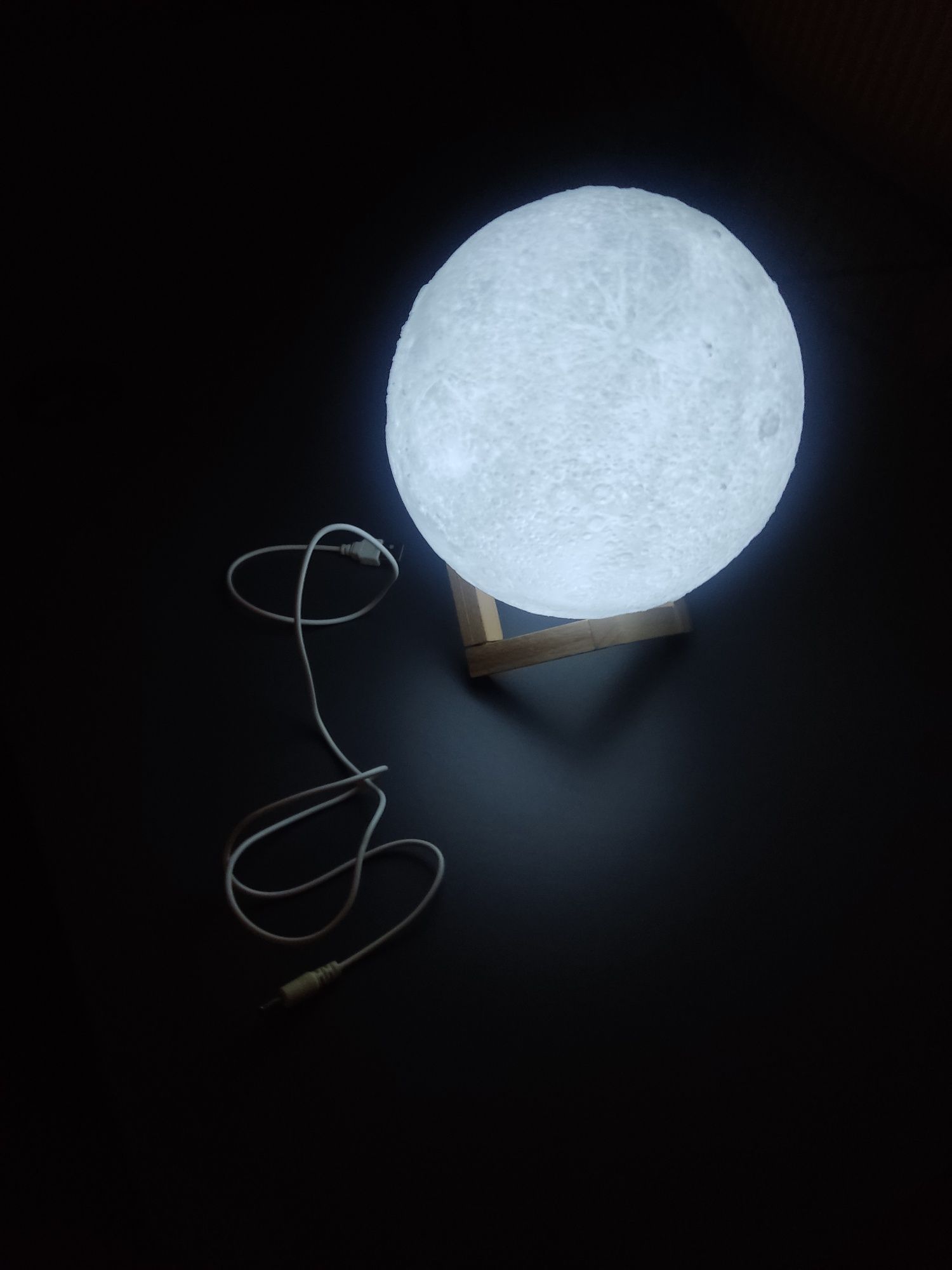 Księżyc kula biała lampa dwa kolory światła do ładowania btb