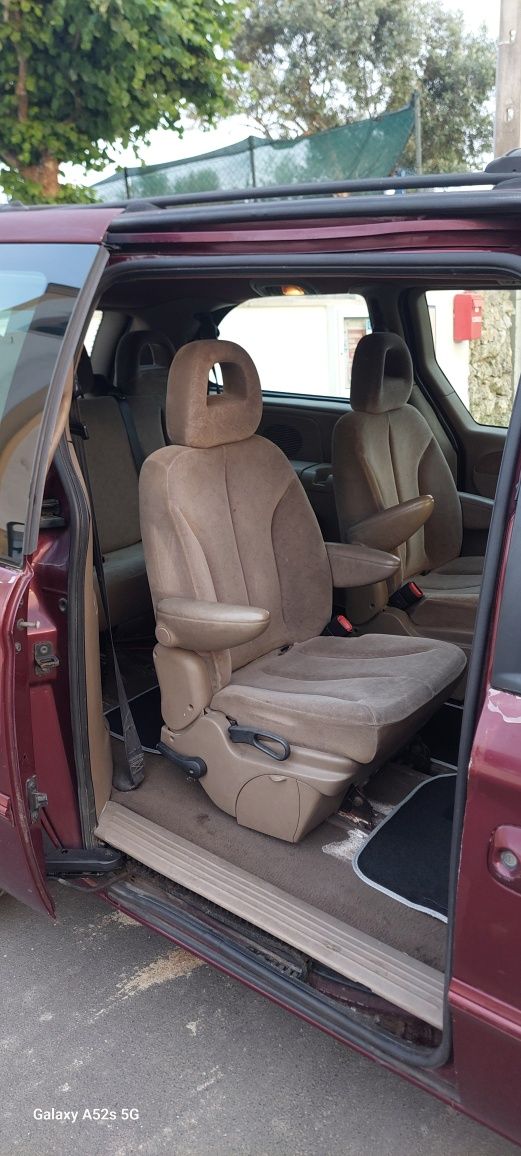 Chrysler Grand Voyager 2.5 CRD 7lugares ano2001 insp9/2026