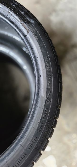 Продам пару зимової резини R19 Continental