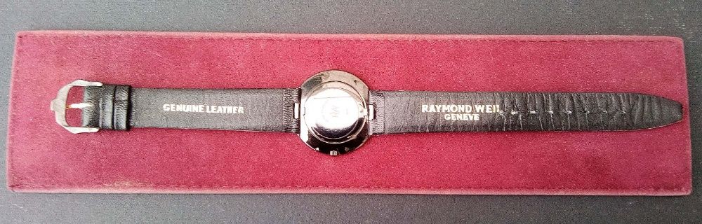 Relógio de Senhora Raymond Weil Geneve Phantom com Zirconias