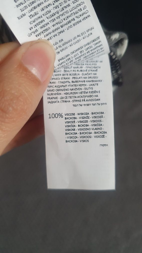 Reserved wzorzysta sukienka z wiskozy rozm. S