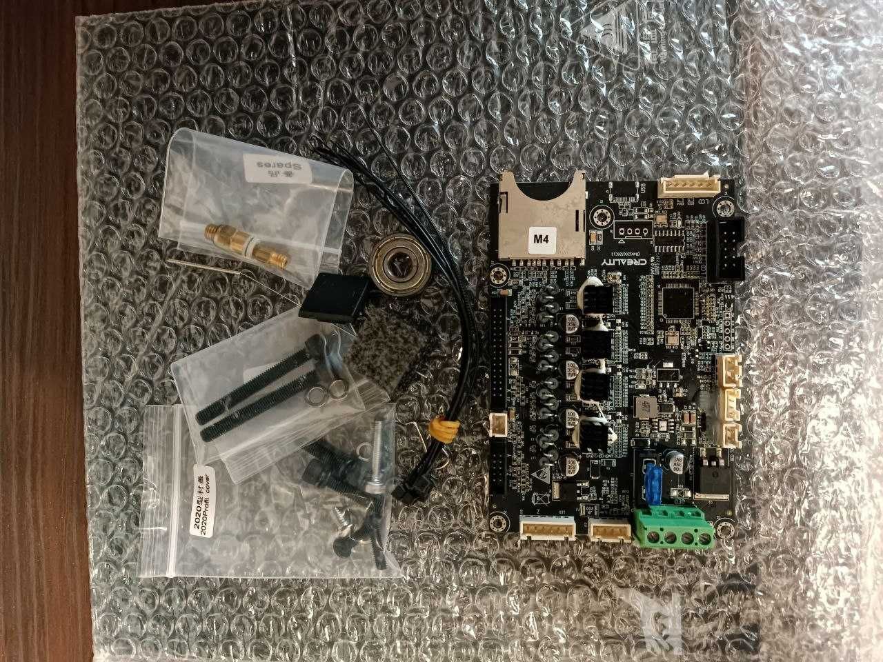 Ender 3 v3 SE та Ender 3 v2 3д принтер
