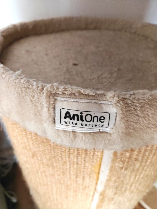 Drapak dla kota tuba szeroka z matą sizalowa a nie z juty .