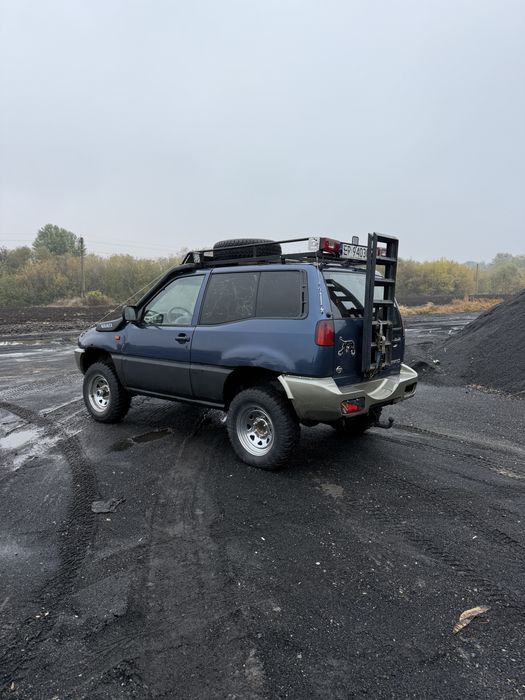 Рамный внедорожник Nissan Terrano II 2.7 TD Sport 4WD