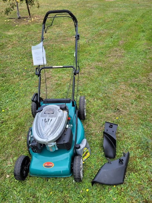 Stara kosiarka DG 600 LM 1669 z napędem