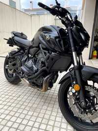 Yamaha MT-07 35KW Deslimitada c\Akrapovic