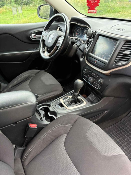 Jeep Cherokee 3.2. Benzyna + gaz 2015