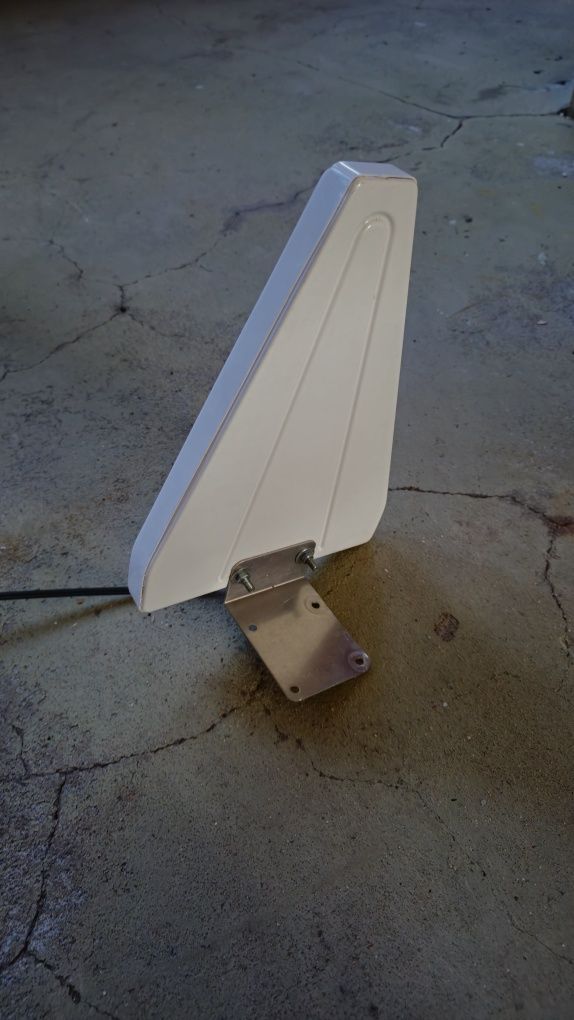 Antena GSM kierunkowa z przewodem 10 m