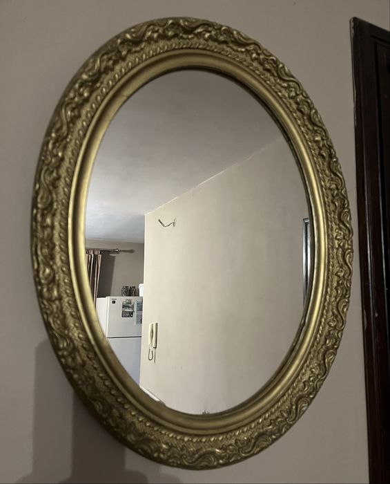 Lustro owalne - w zlotej ramie - hand made