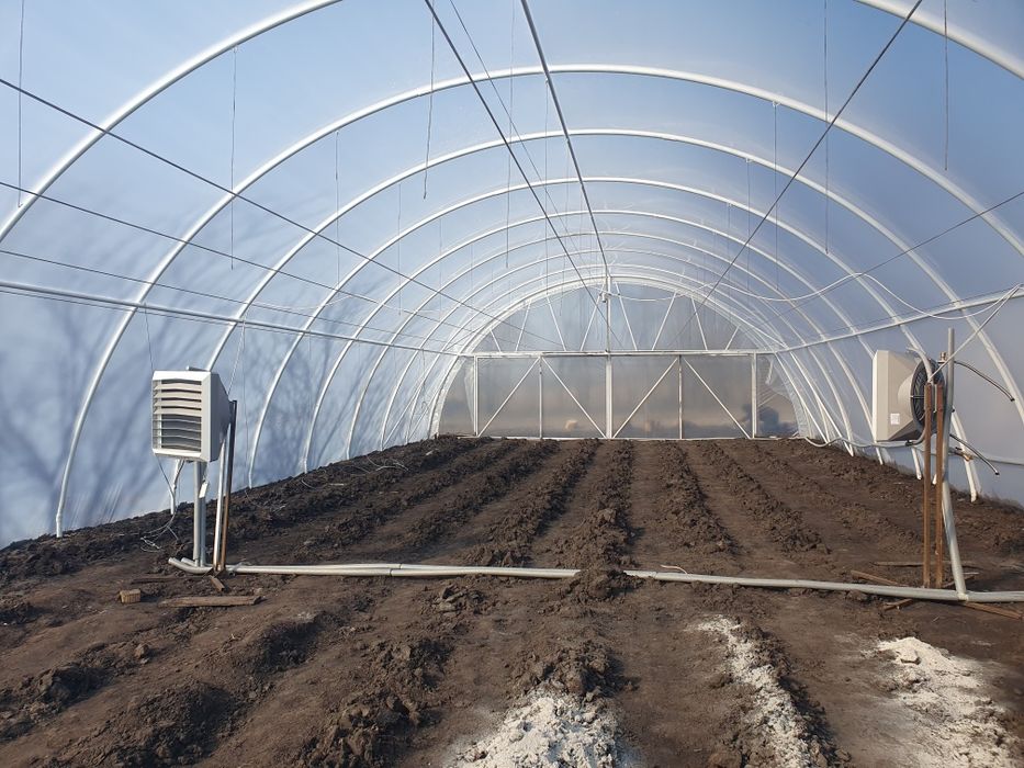 Встановлення арочних теплиць під ключ