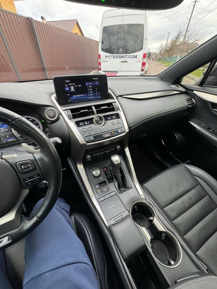 Продам авто Lexus nx 300 f-sport. 2017