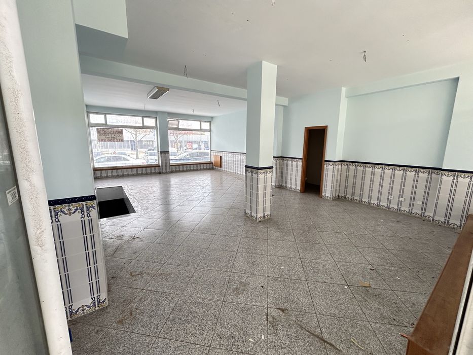 Loja 2 pisos - 89 m²