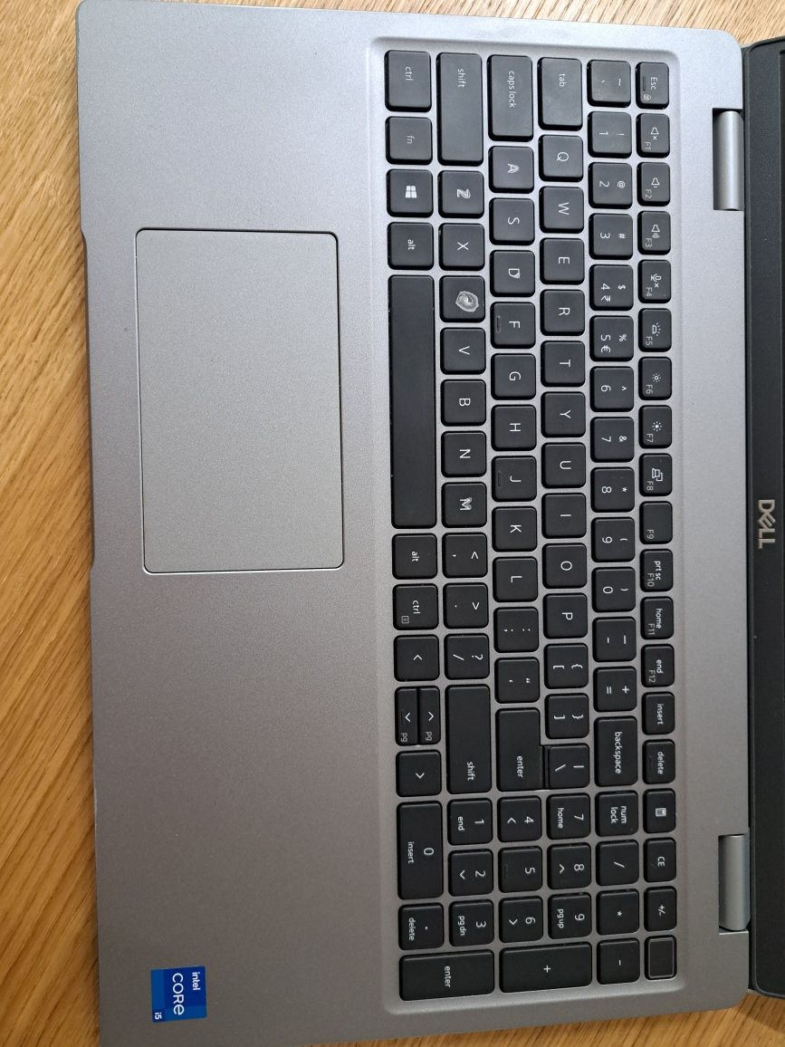 Laptop Dell Latitude 5520