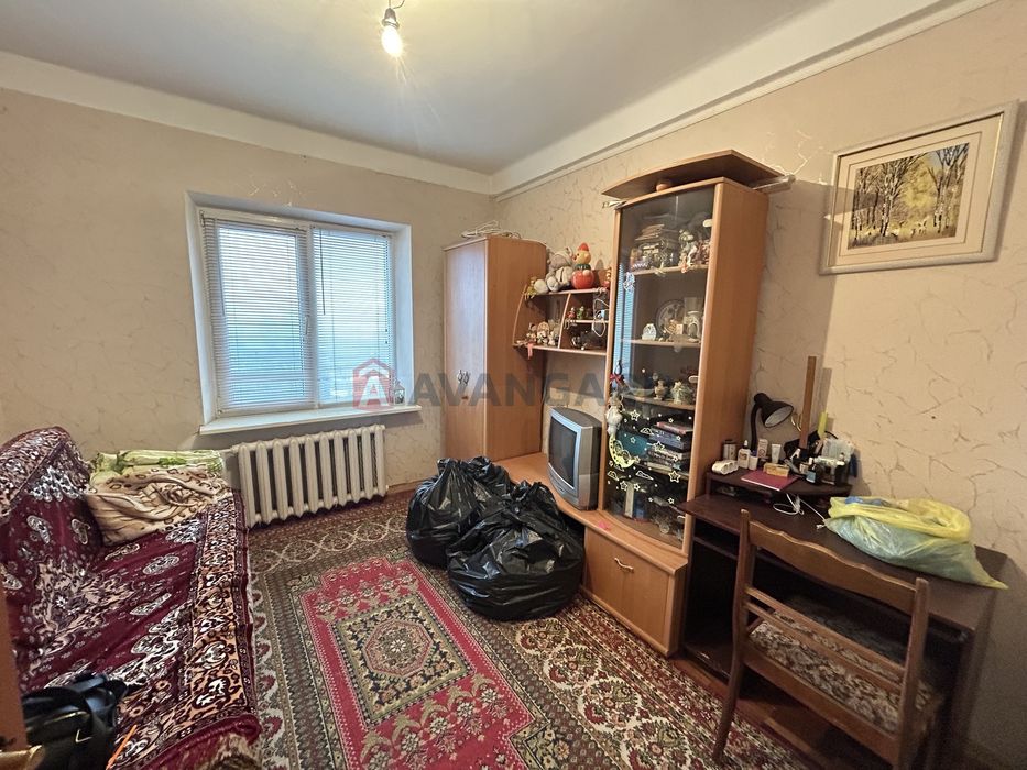 Трикімнатна квартира на Космосі