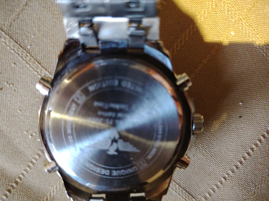 Devlin-relógio de pulso multifuncionais.