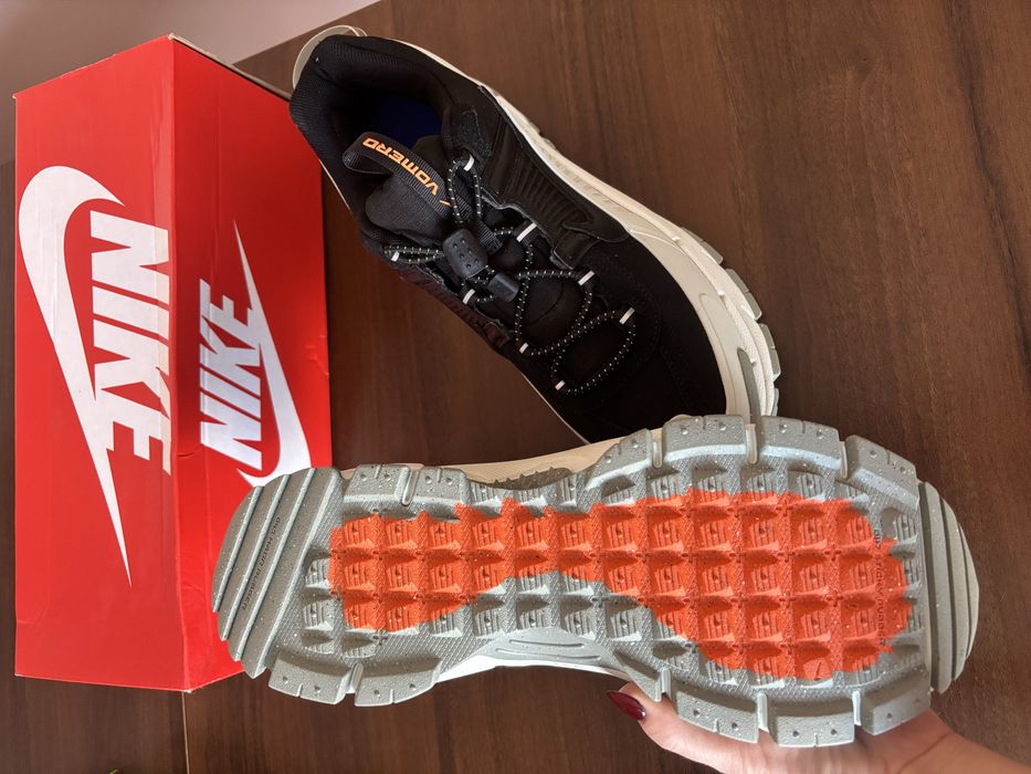 Кросівки Nike Zoom Vomero Roam