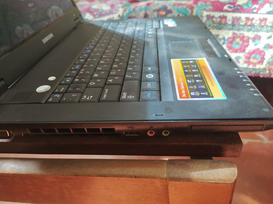 Samsung r60 полностью рабочий