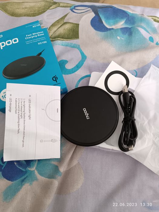 Без провідна зарядка . Підходить для айфона