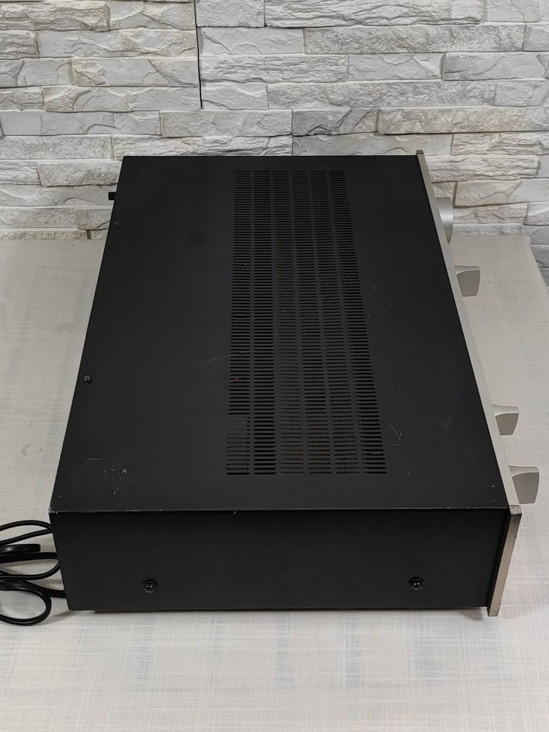 Luxman L-210 Kultowy wzmacniacz stereo