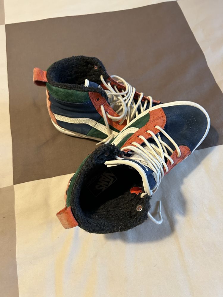 Tenis VANS com pelo - bota