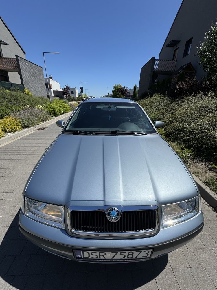 Octavia 1.6 MPI, mocy 102 kM  Przebieg tylko 116 tys, Tempomat