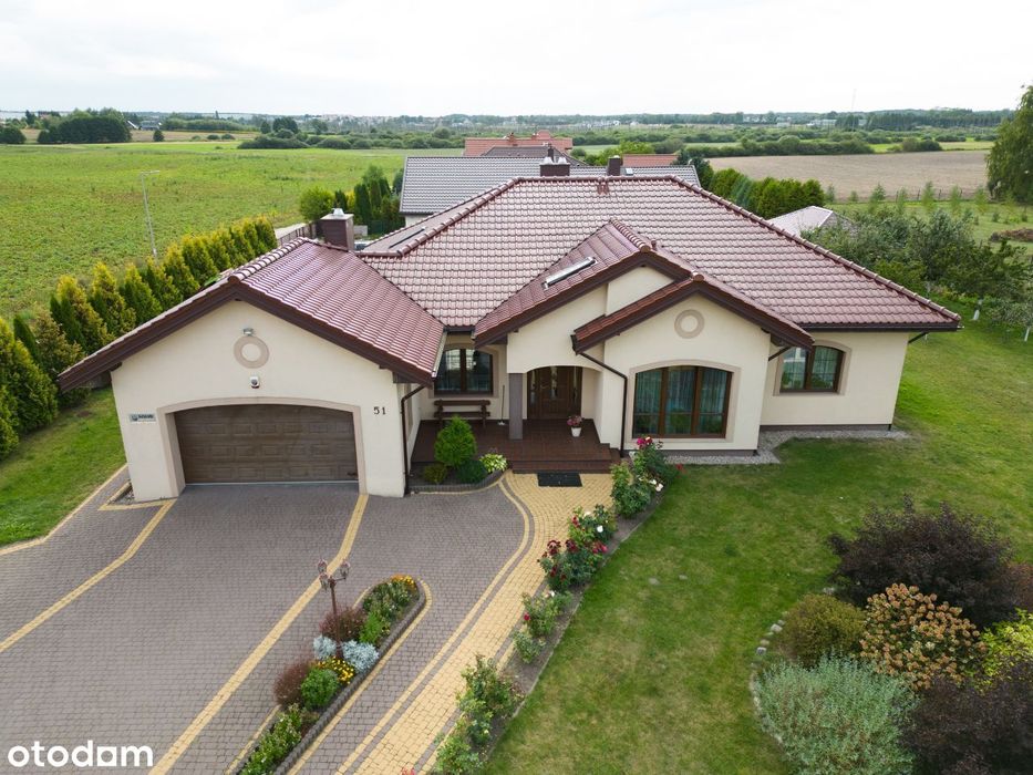 Duży Dom W Atrakcyjnej Cenie