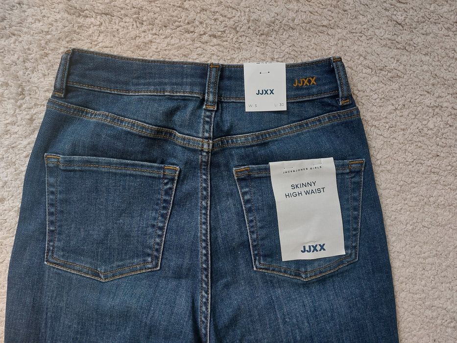 Damskie spodnie jeansowe JJXX