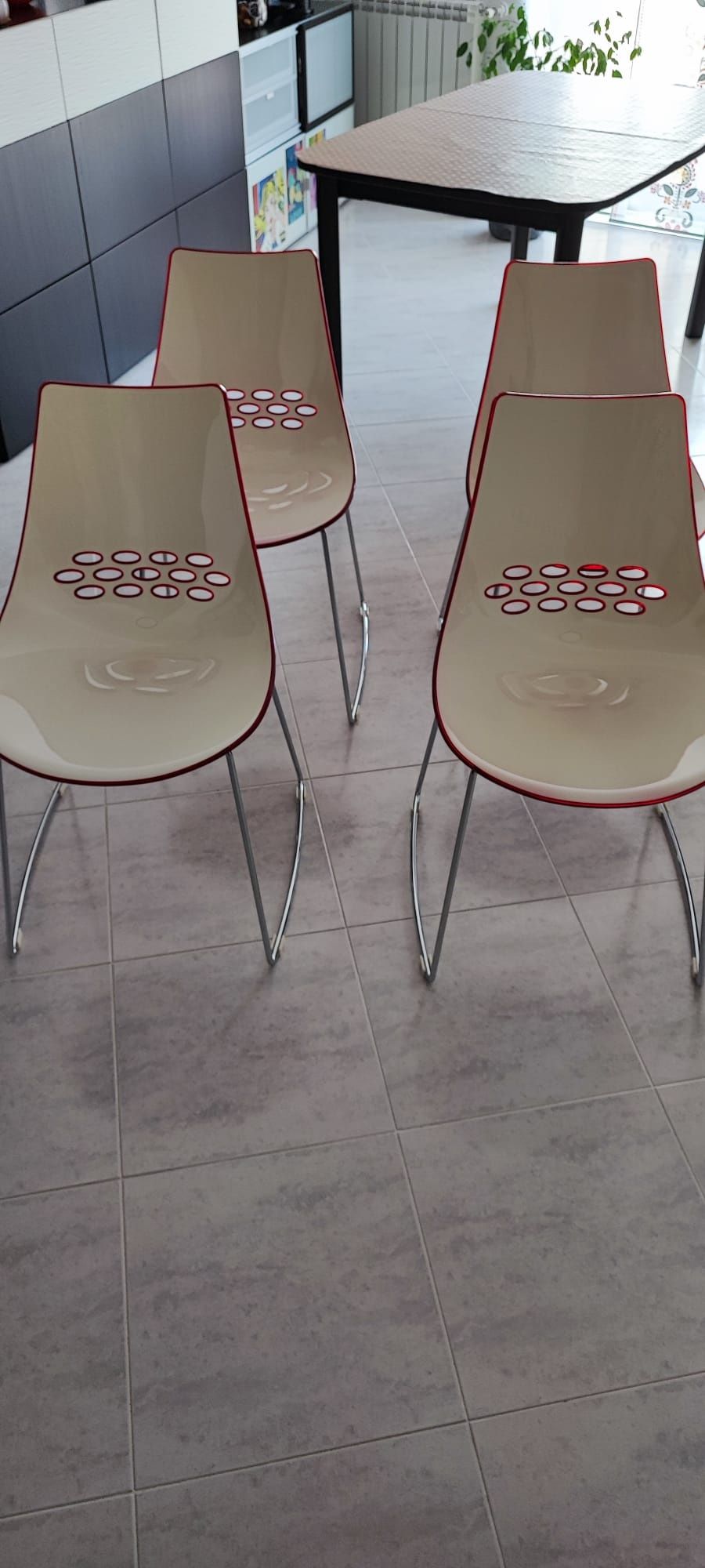 Conjunto 4 Cadeiras Caliigaris Chairs