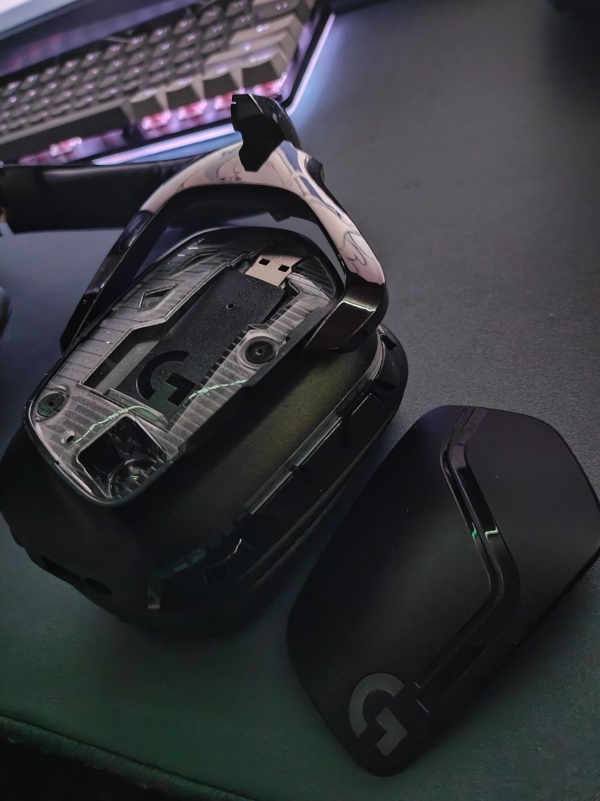 Навушники Logitech G935