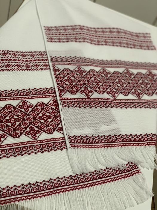 Вишитий весільний рушник