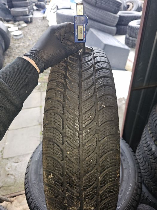 2 sztuki używanych opon zimowych Dębica 175/80R14