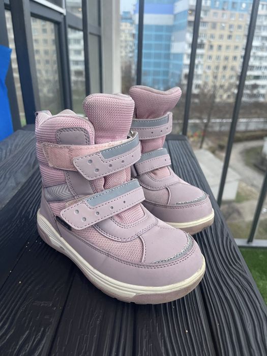 Продам зимові черевики B&G