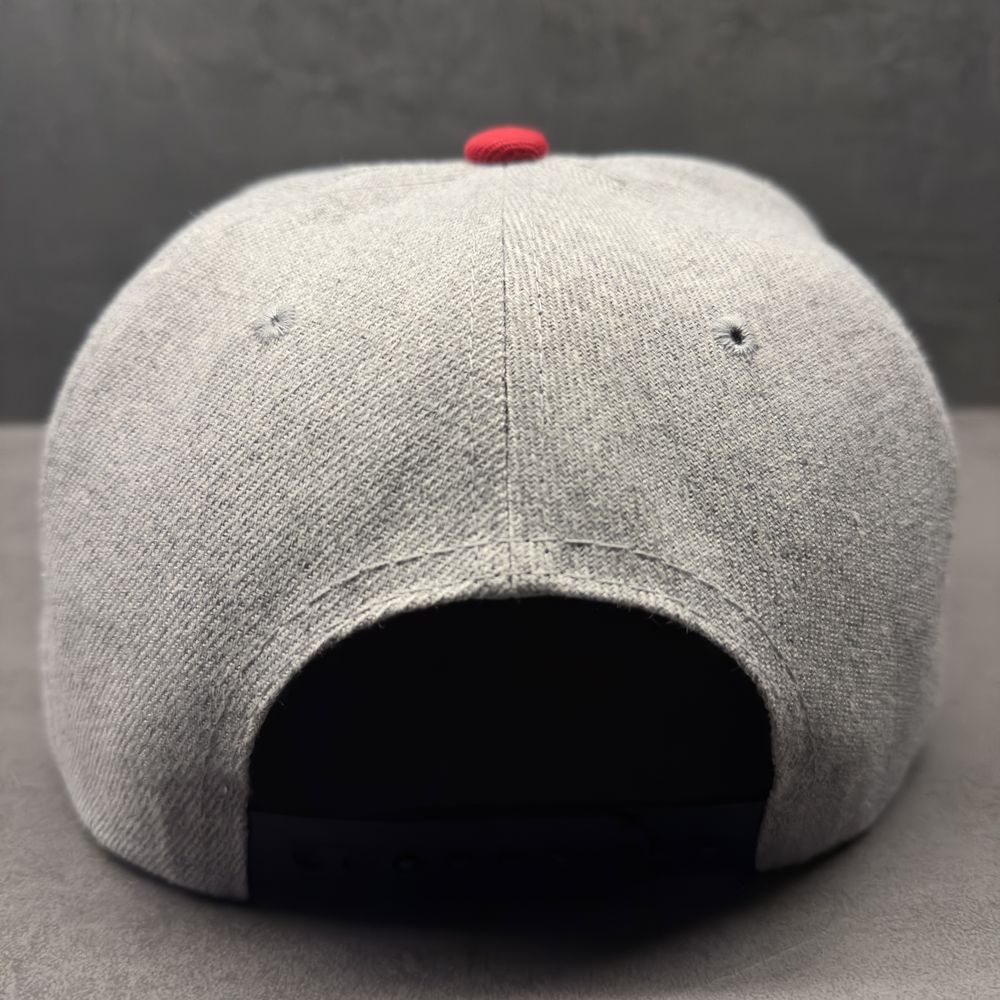 Czapka TIMELESS z haftem zegara | Styl retro | Szaro-zielona | Unisex