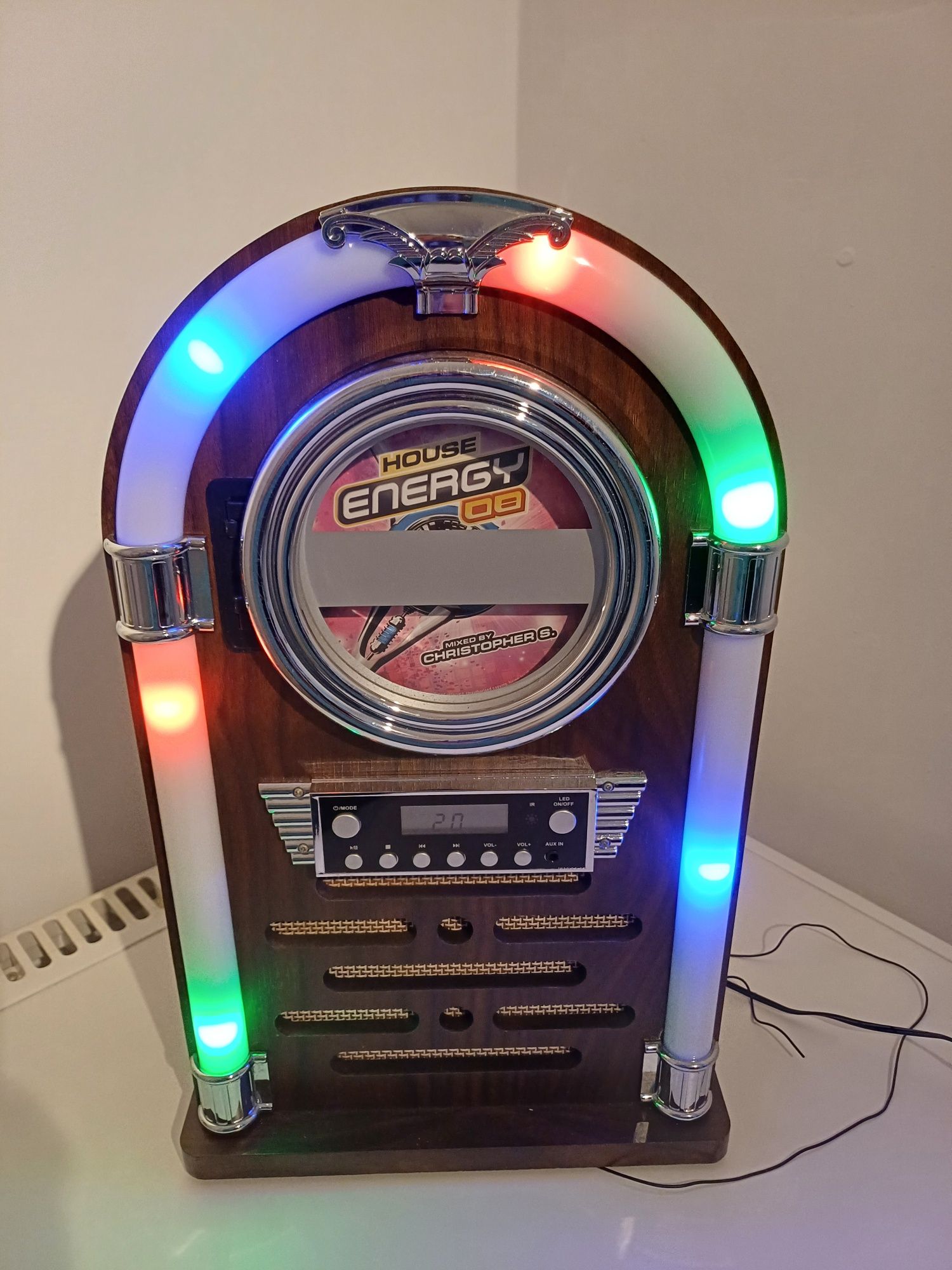 Radio w drewnianej obudowie oraz CD